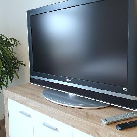 Moderne Wohlfuehloase Zentral In Seenaehe - Pillow Menu, 2 Stk 55" Smart Tvs, Netflix, Disneyplus Uvm Wetter  Exterior foto